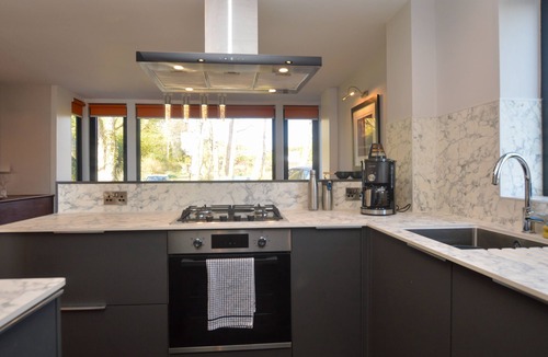 Wemyss Bay House | Cliff Top - Bubbling Springs - spectacular sea views. Sleeps 4 guests