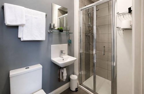 South Shields Bed & Breakfast | Clifton Guest House