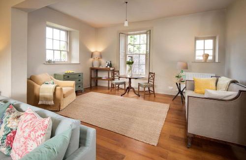 Gattonside House | Cloister House