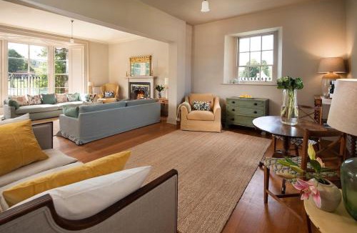 Gattonside House | Cloister House