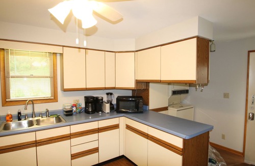 Athens House | Close to Court St. and Ohio University, 2 Bedroom, 1.5 Bath, House, Great Porch