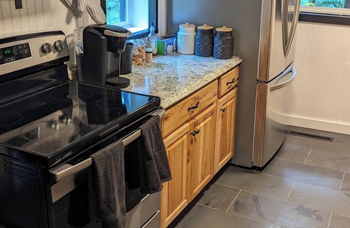 Petersburg Cabin | Close to Penn State & Whipple's Dam - HOT TUB & Pet Friendly!