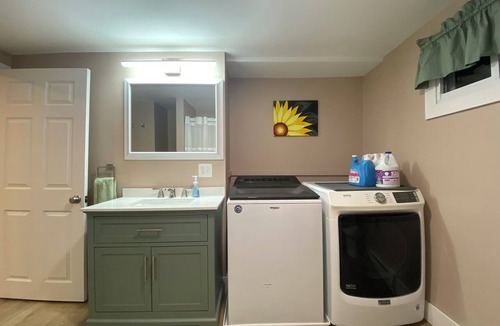 Naples House | Close to the Causeway!