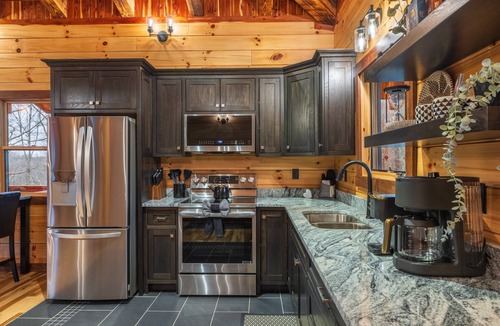Logan Cabin | Cloud 9 Treehouse - Hot Tub, Private,Hocking Hills