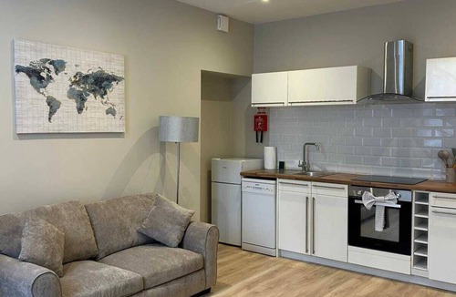 Alexandria Apartment | Cosy 1 Bedroom Flat in Alexandria