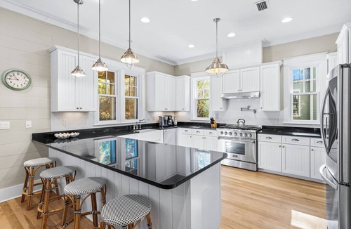 Forest District House | Coastal Charm Awaits! 4BR Pet-Friendly Home, 6 Seater Golf Cart, Bikes. Your Perfect 30A Getaway!
