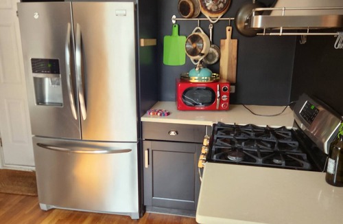 Swampscott Condo | Coastal Charm – Walk to Beach or Train!