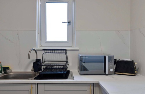 Prestonpans Apartment | Coastal Comfort-3 Bed-Dedicated Free Parking -WiFi