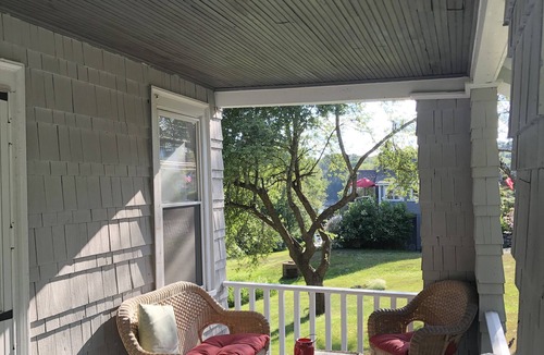 Boothbay Harbor House | Coastal Cottage - Walk to Everything