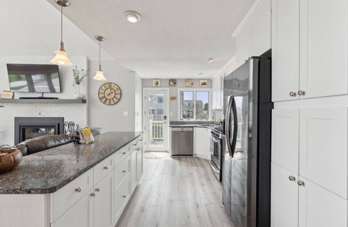 Wells House | Coastal Dream Vacation Home at Moody Beach - Sleeps 8