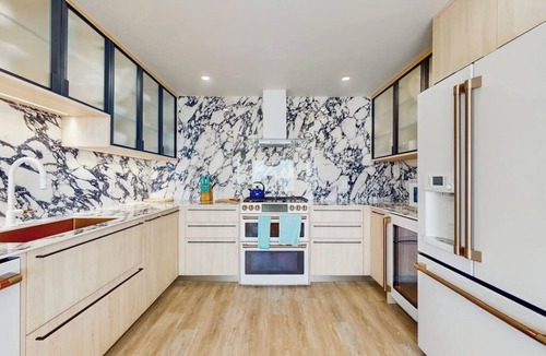 Wells House | Coastal gem on the water with beach access, gorgeous views & spacious layout