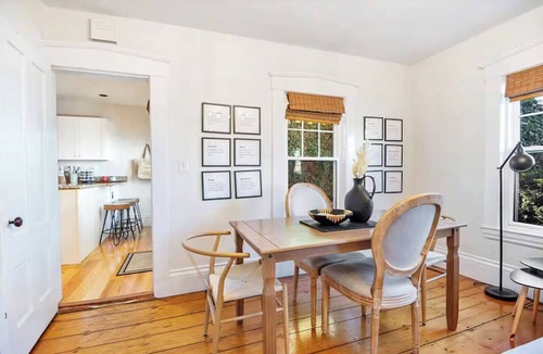 Swampscott Apartment | Coastal Getaway: walk to beach and town