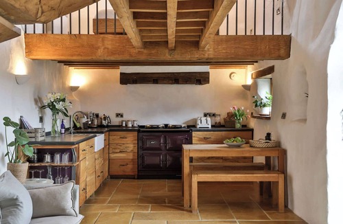 North Buckland House | Coastal luxury barn Saunton, Croyde EV/Dogs