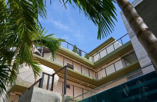 South Pointe House | Coastal Paradise Awaits! Pool Onsite, Pet-Friendly, Steps to South Pointe Park Beach!