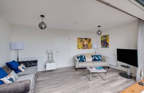 Amble House | Coastal Retreat - Four Bedroom House, Sleeps 8