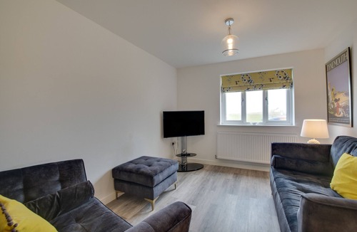 Amble House | Coastal Retreat - Four Bedroom House, Sleeps 8