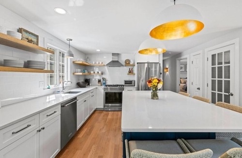 West Chatham House | Coastal Retreat Minutes from Hardings Beach!