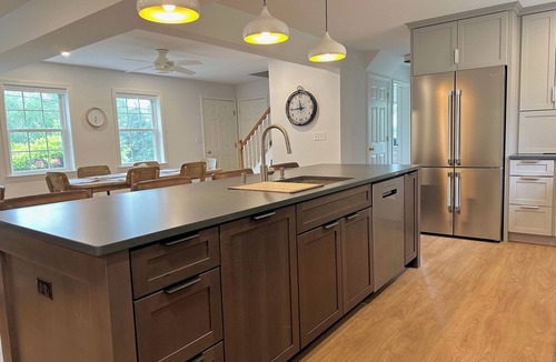 Mid-Coast and Islands House | Coastal Retreat Near Beach w/Ocean Views, dog friendly !