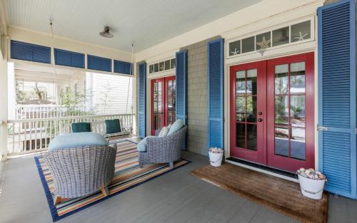 Watercolor House | Cobalt Close & Cozy by Oversee 30A