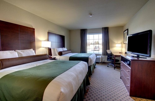 Rugby Hotel | Cobblestone Inn & Suites - Rugby