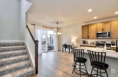 Colorado Springs House | CoffeeBar/Garage/TempurpedicBeds/ModernHome/CloseToAirport/NearBase