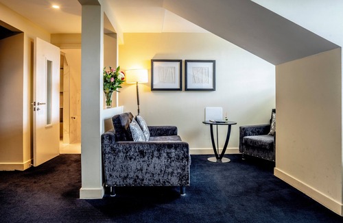 Stirling Hotel | Colessio