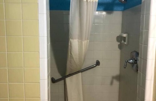 Buechel Hotel | Collier's Motel