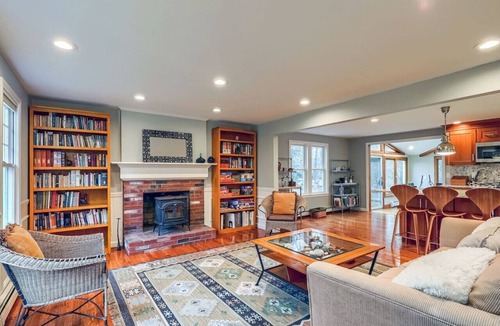 West Falmouth House | Colonial Ave · Biking and Beach Cape Paradise