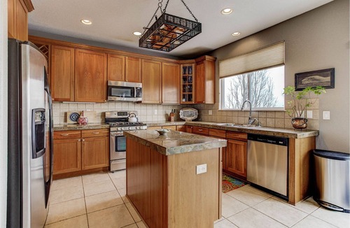 Erie House | Colorado Greenbelt Vacation Home