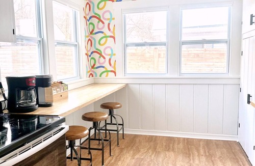 Manhattan House | Colorful & Cozy 4BR/2BA Near KSU, Family & Groups
