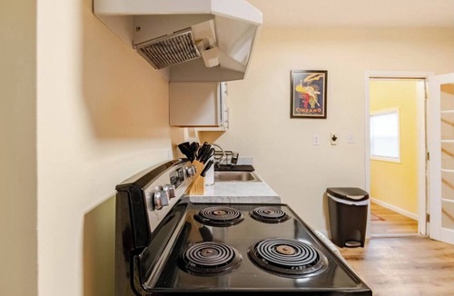 Columbus House | Colorful Townhouse Near Downtown Columbus - Designed for Travel & Work