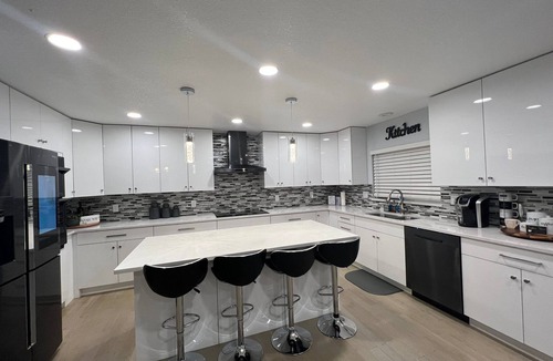 Dupont House | Come and enjoy this beautiful 3 -bedroom 2.5 bathroom