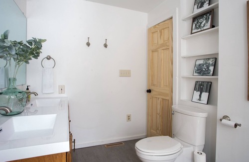 Marquette House | COME STAY AT PHIL'S 550!