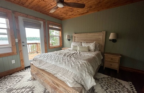 International Falls House | Comfort and Convenience. Family and pet friendly. Close to the action!