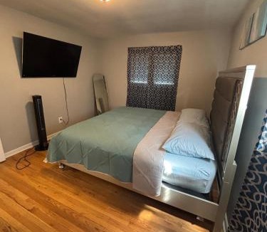 Roseville House | Comfort at the Ville