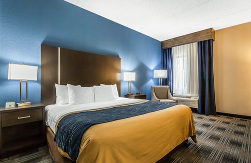 Middleburg Heights Hotel | Comfort Inn Cleveland Airport