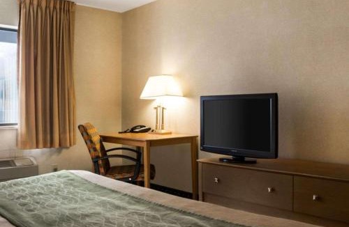 Jamestown Hotel | Comfort Inn Jamestown South