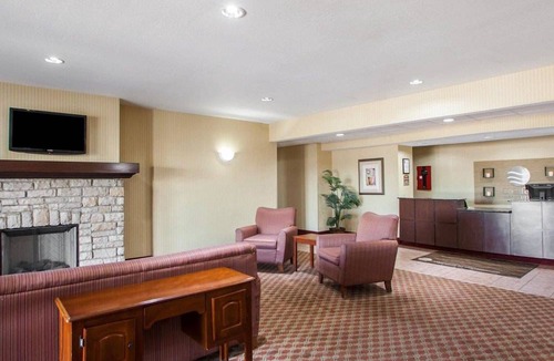 Harrisonville Hotel | Comfort Inn & Suites Harrisonville