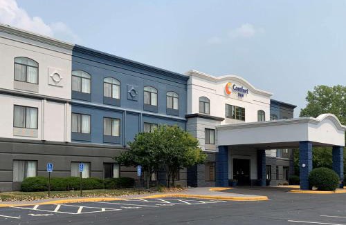 Oakdale Hotel | Comfort Inn Saint Paul East