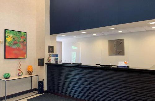 Oakdale Hotel | Comfort Inn Saint Paul East