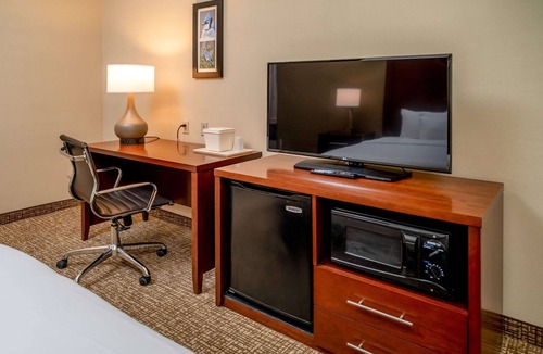 Grundy Hotel | Comfort Inn & Suites Grundy