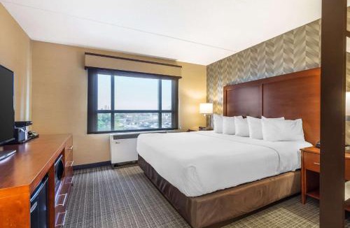 Revere Hotel | Comfort Inn & Suites Logan International Airport