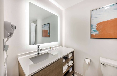 Bellevue Hotel | Comfort Inn & Suites Nashville - Bellevue Area