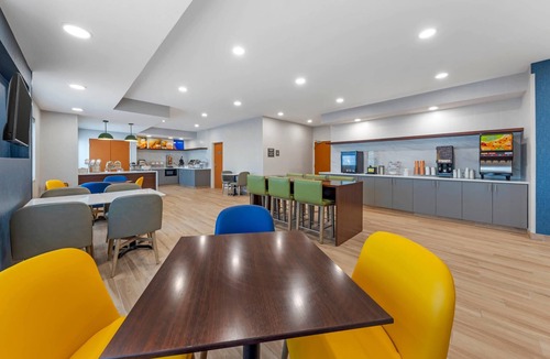 Oklahoma City Hotel | Comfort Inn & Suites Oklahoma City North - Quail Springs