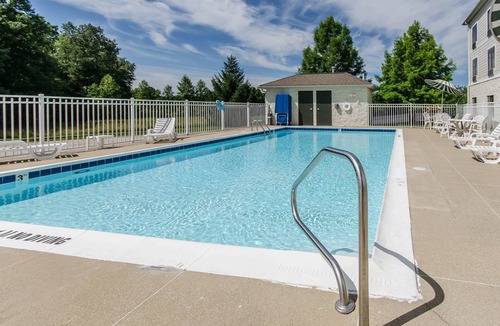 Farmers Hotel | Comfort Inn & Suites