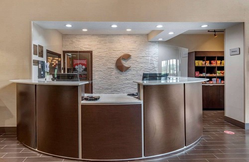 Auburn Hotel | Comfort Suites Auburn near I-69