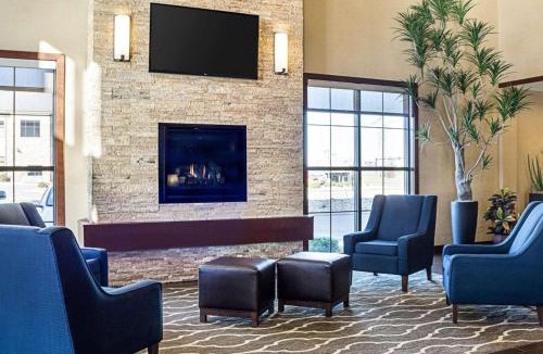 Fargo Hotel | Comfort Suites Fargo Medical Center