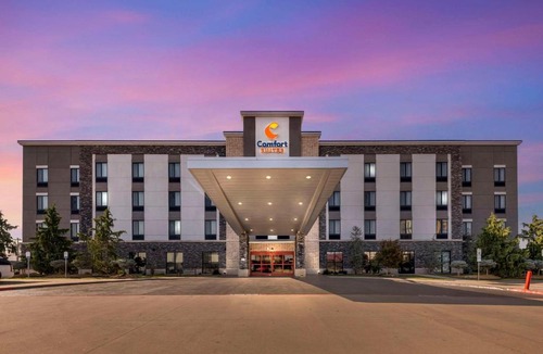 Central Oklahoma City Hotel | Comfort Suites Meridian and I-40