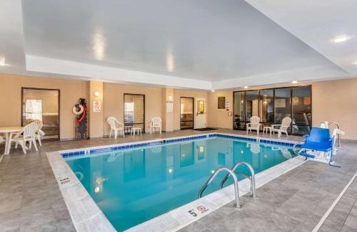 South Point Hotel | Comfort Suites South Point - Huntington