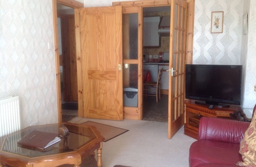 Alyth House | Comfortable 2-Bed House Alyth near Dundee